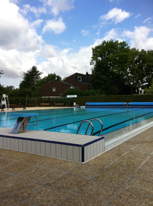 Piscine exterieure 1